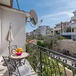 Geraeumige Mit Meerblick By Interhome Appartamento