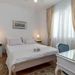 Geraeumige Mit Meerblick By Interhome Appartamento Traù