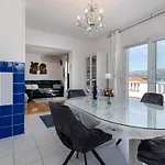 Geraeumige Mit Meerblick By Interhome Traù