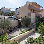 Geraeumige Mit Meerblick By Interhome Appartamento *
