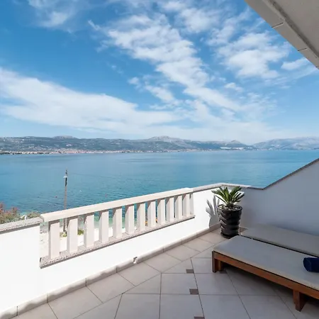 Geraeumige Mit Meerblick By Interhome Trogir