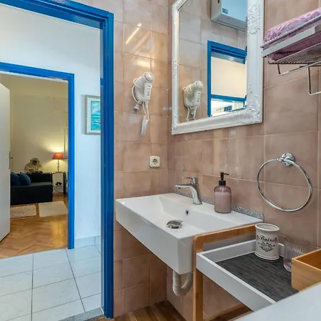 Geraeumige Mit Meerblick By Interhome Апартаменти *