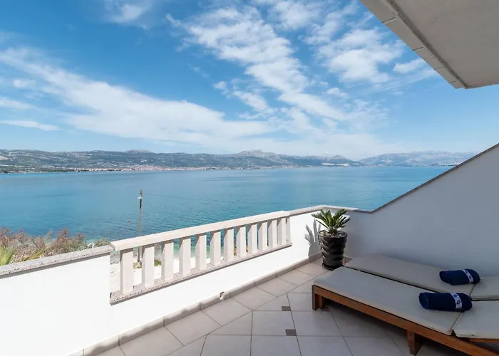 Geraeumige Mit Meerblick By Interhome Trogir