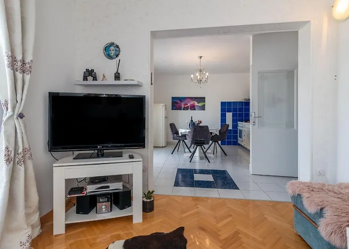 Geraeumige Mit Meerblick By Interhome Τρογκίρ