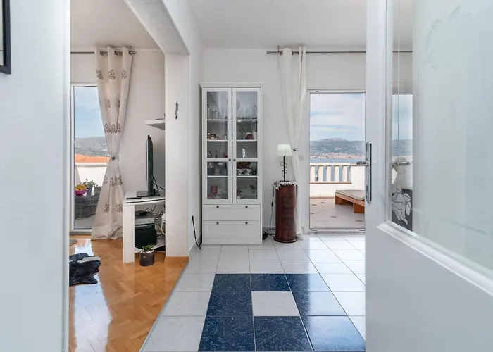 Διαμέρισμα Geraeumige Mit Meerblick By Interhome