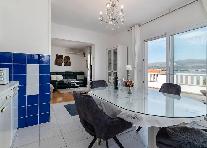 Geraeumige Mit Meerblick By Interhome Trogir
