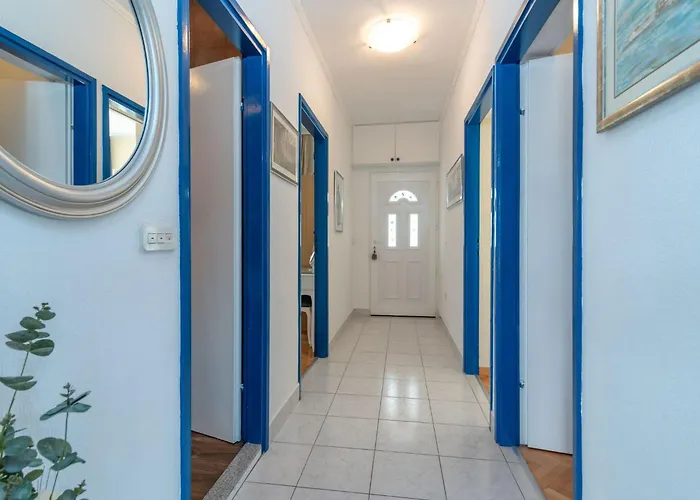 Geraeumige Mit Meerblick By Interhome Διαμέρισμα Τρογκίρ