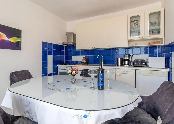 Geraeumige Mit Meerblick By Interhome Lägenhet *