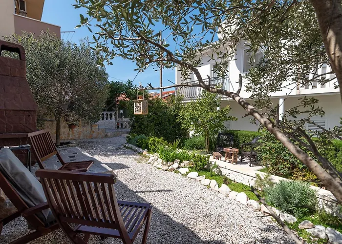 Geraeumige Mit Meerblick By Interhome *