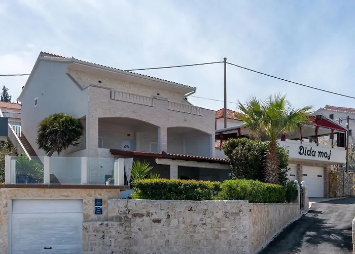 Lägenhet Geraeumige Mit Meerblick By Interhome Trogir