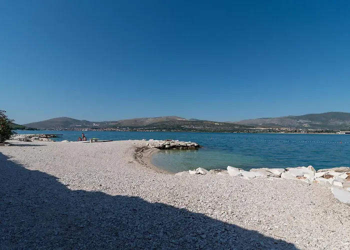 Geraeumige Mit Meerblick By Interhome * Τρογκίρ