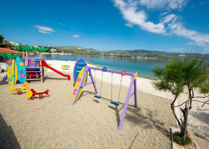 Lägenhet Geraeumige Mit Meerblick By Interhome Trogir