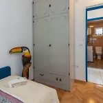 Geraeumige Mit Meerblick By Interhome Apartman