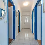 Geraeumige Mit Meerblick By Interhome Apartman Trogir