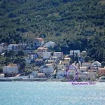 Geraeumige Mit Meerblick By Interhome Apartman *