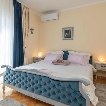 Apartment - By Interhome