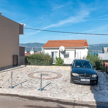Geraeumige Mit Meerblick By Interhome شقة *