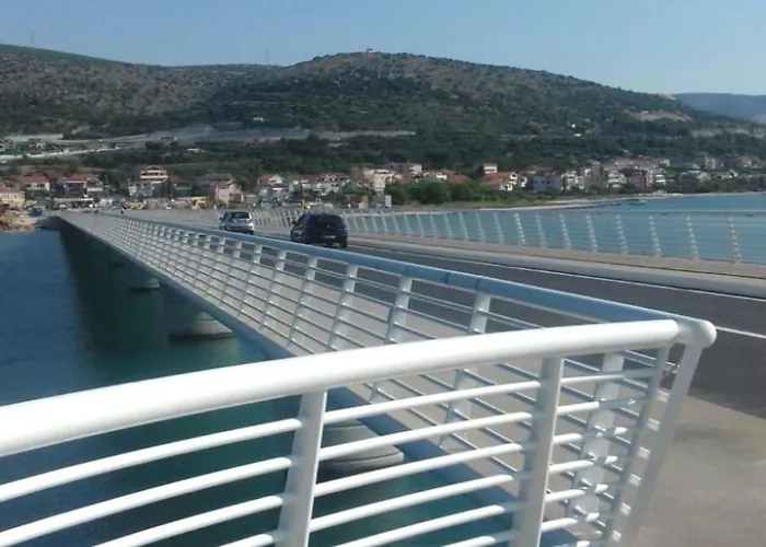 Geraeumige Mit Meerblick By Interhome *