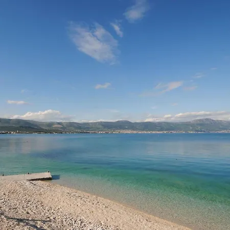 Geraeumige Mit Meerblick By Interhome Lejlighed Trogir