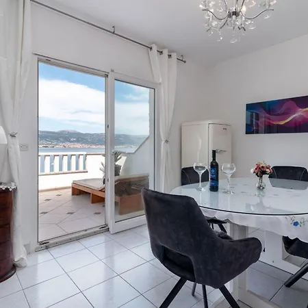 Geraeumige Mit Meerblick By Interhome Lejlighed *